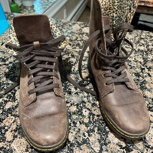 Size 7 Doc Martins. Brown w/ leopard print insideSlight discoloration on leopard